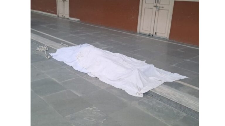 Rajasthan News: पाली के निजी स्कूल में सनसनीखेज घटना, आग बुझाने पहुंचे दमकलकर्मियों को मिला फंदे पर लटका शव