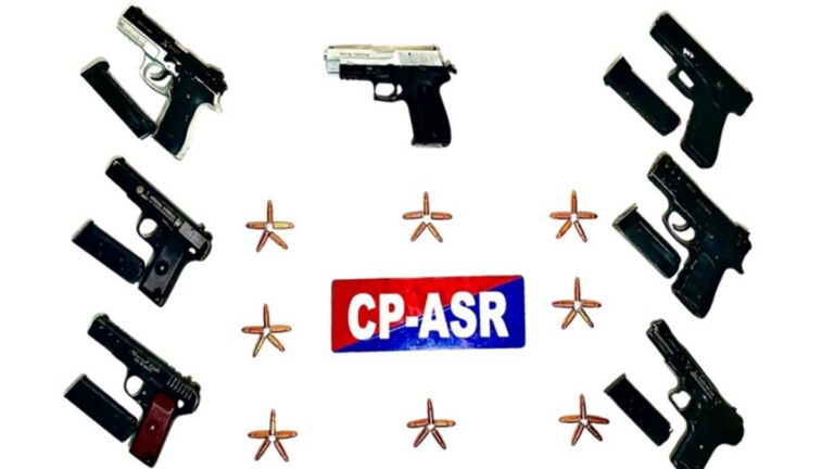 Amritsar News: अमृतसर में अंतरराष्ट्रीय हथियार तस्करी गिरोह का भंडाफोड़, पुलिस ने 7 पिस्तौल और 40 कारतूस समेत 2  को पकड़ा