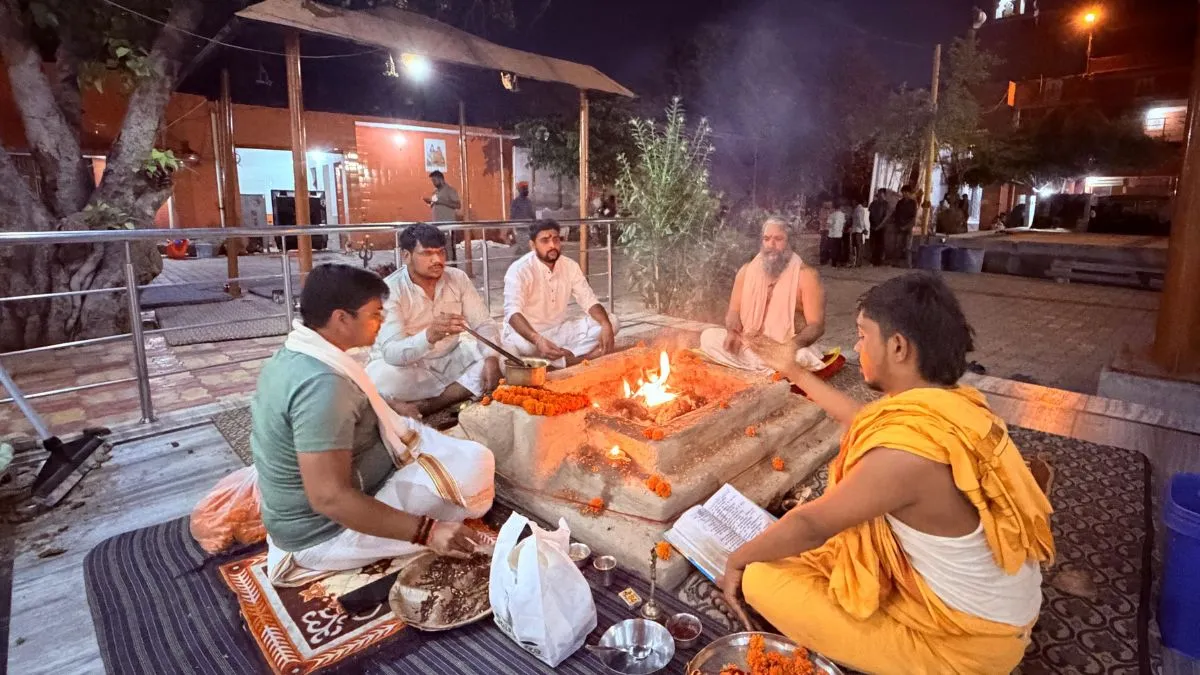 Bhiwani News: सिद्ध पीठ बाबा जहर गिरि आश्रम के पीठाधीश्वर बोले- मंत्रों को चैतन्य करती है गुप्त नवरात्रि की अग्नि
