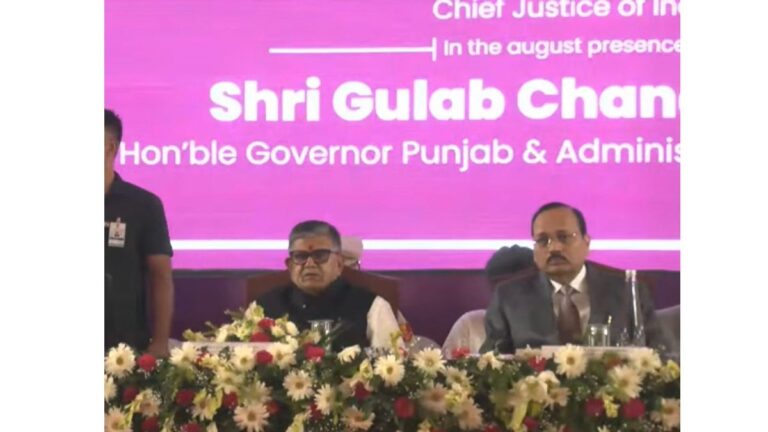 CJI Chandigarh Visit: CJI सूर्यकांत चंडीगढ़ पहुंचे, जिला अदालत की ₹40 करोड़ की मल्टीलेवल पार्किंग का उद्घाटन करेंगे