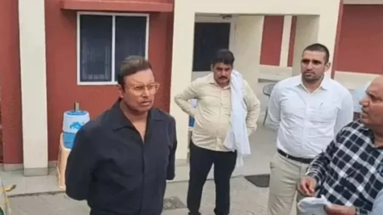 Kaithal ACB Arrest: कैथल में 30 हजार रिश्वत लेते पकड़ा गया वेटनरी डॉक्टर,  Arrest के बाद शान से कराया फोटो शूट