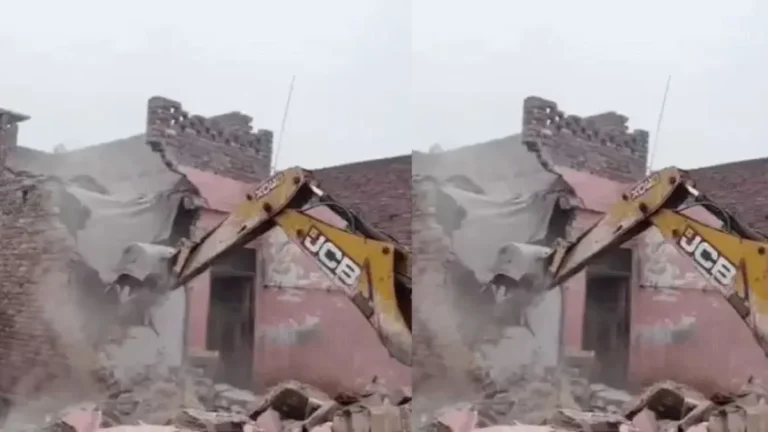 Kaithal News: कैथल में नशा तस्करों पर बड़ा प्रहार, सिरटा रोड पर 3 तस्करों के मकानों पर चला पुलिस का बुलडोजर