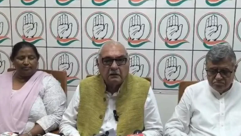 Rohtak News: सोनम वांगचुक की हिरासत पर भड़के हुड्डा, बोले- “अंग्रेजों ने भी गांधी जी के साथ ऐसा बर्ताव नहीं किया था”