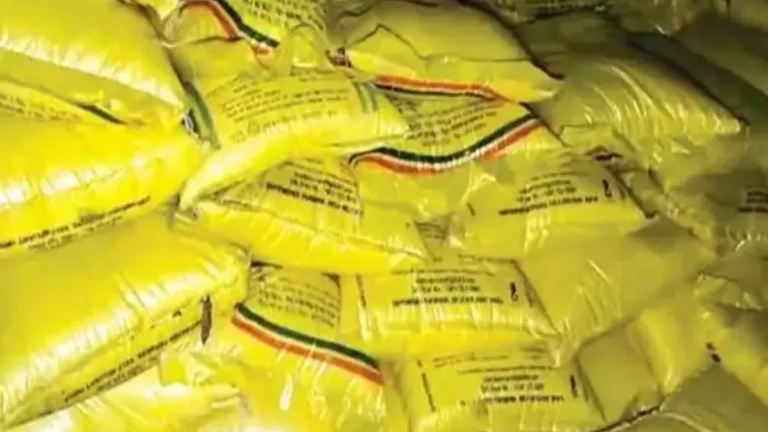 Yamunanagar News: यमुनानगर में यूरिया तस्करों पर पुलिस का हंटर, बिना नंबर के ट्रक से 450 बैग सरकारी खाद बरामद, ड्राइवर फरार