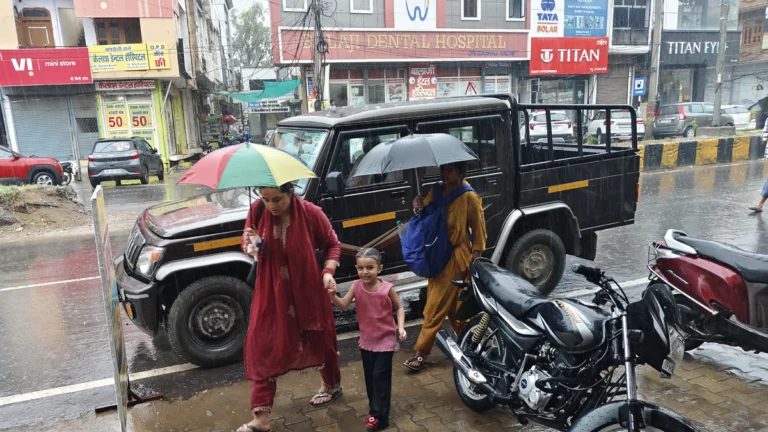 मानसून की पहली बारिश ने प्रशासन की खोली पोल
