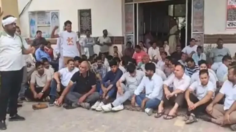 Bhiwani News: भिवानी में कूड़े के ढेर से बढ़ी आफत, सफाई कर्मचारियों की हड़ताल 18 अगस्त तक बढ़ी, बेनतीजा रही सरकारी वार्ता