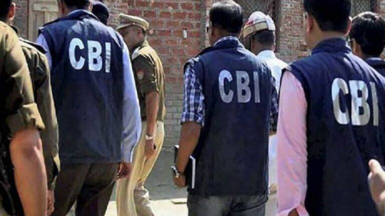 Chandigarh bribery case: चंडीगढ़ में बापूधाम चौकी इंचार्ज और ASI रिश्वत लेते गिरफ्तार, CBI की ट्रैप कार्रवाई से पुलिस महकमे में हड़कंप