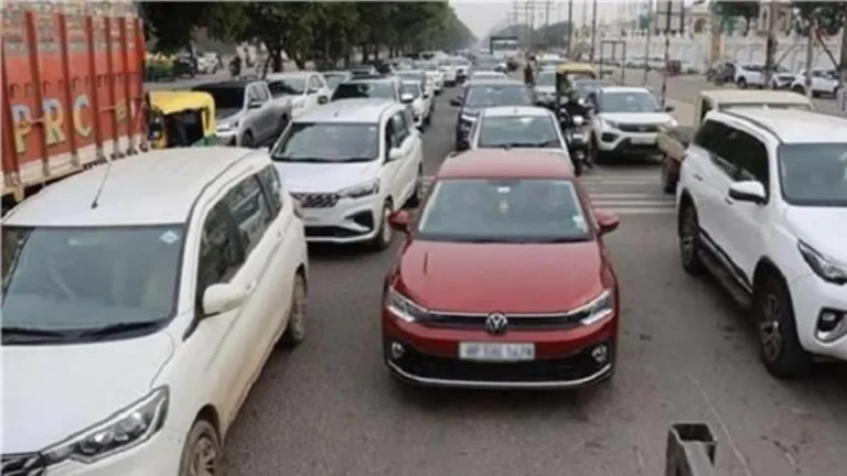 Delhi News: 15 अगस्त को लेकर अलर्ट मोड पर पुलिस, भारी वाहनों की दिल्ली नो-एंट्री का शेड्यूल जारी