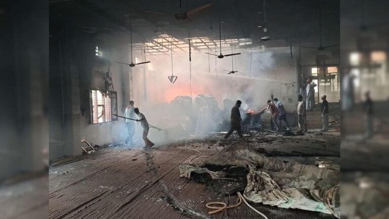 Faridkot Gurudwara Fire: फरीदकोट के गुरुद्वारा में आग, श्री गुरु ग्रंथ साहिब जी के पावन स्वरूप सुरक्षित