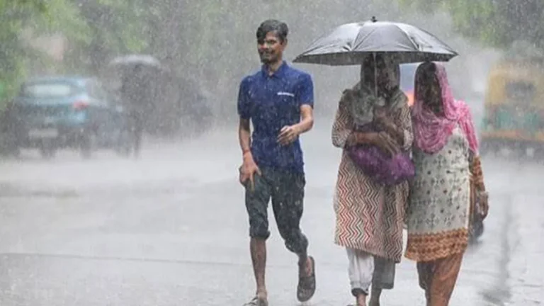 Haryana Weather: गर्मी और उमस से मिलेगी राहत, हरियाणा के 9 जिलों में भारी बारिश और बिजली गिरने का यलो अलर्ट
