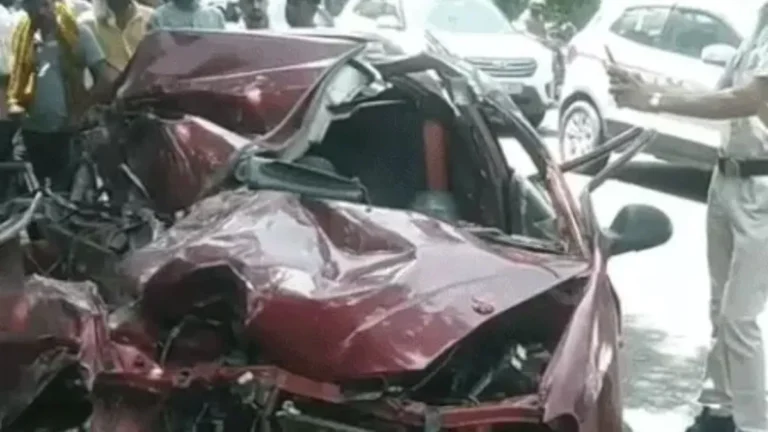 Hisar Accident: बरवाला-अग्रोहा मार्ग पर भीषण सड़क हादसा, ईंटों से भरी ट्रॉली में घुसी कार, 2 की मौत, 3 गंभीर