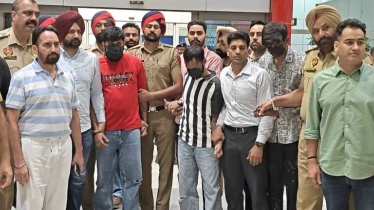 Punjab Crime News: मलेशिया से भारत लाए गए बंबीहा गैंग के 3 कथित गुर्गे, पंजाब पुलिस ने किया गिरफ्तार, रंगदारी-टारगेट किलिंग के आरोप