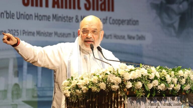 अमित शाह बोले- भारतीय भाषाओं के लिए राजनीतिक मतभेद भुलाएं, हिंदी को प्रतिद्वंद्वी न मानें