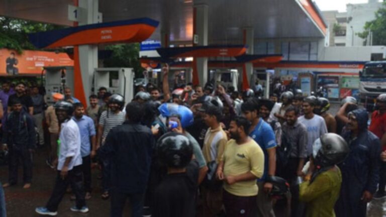 Chandigarh Petrol Langar: चंडीगढ़ पेट्रोल लंगर में नकली कूपन का खेल, 2500 से 500 रुपए तक के कूपन पकड़े गए, 300 वाला जारी