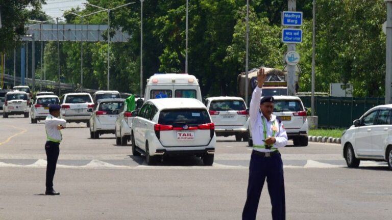 Chandigarh Traffic: चंडीगढ़ में 4 सितंबर को रूट डायवर्ट, उपराष्ट्रपति दौरा और जन्माष्टमी के चलते एडवाइज़री जारी, इन रास्तों पर ट्रैफिक रहेगा नियंत्रित