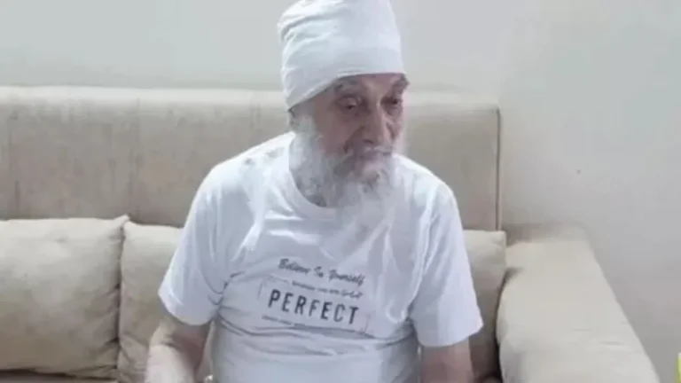 Faridabad Old Age Pension: फरीदाबाद में 80 साल के सुरजन सिंह कागजों में घोषित हुए ‘मृत’, जिंदा साबित करने को भटक रहे बुजुर्ग