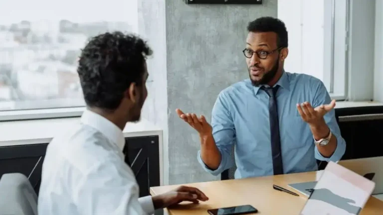 Gen Z Employee Viral Story: CEO ने कहा ‘मालिक की तरह सोचो’, Gen Z कर्मचारी ने 50% हिस्सेदारी मांगकर बंद की बोलती