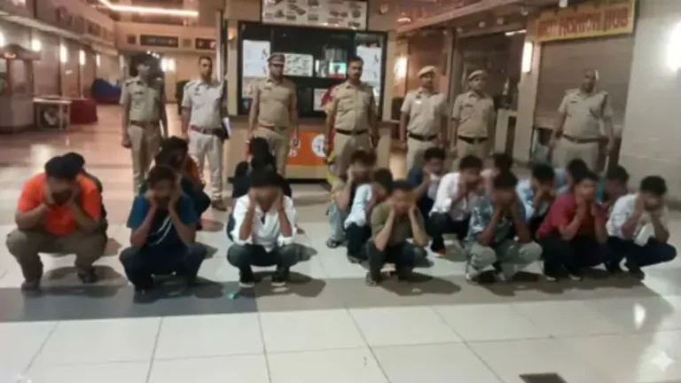 Gurugram Spa Center Raid: गुरुग्राम के सफायर मॉल में आधी रात बड़ी रेड: 18 स्पा सेंटरों से 30 युवतियां और 20 युवक हिरासत में