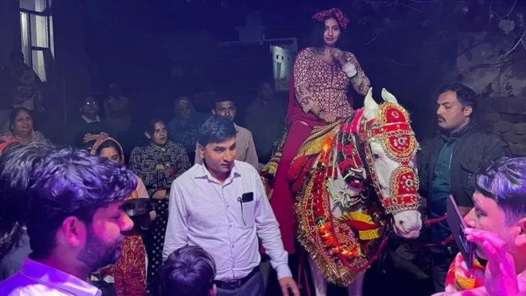 Hansi News: हांसी के गांव में छाई रितु यादव, शादी में दिया बेटों के बराबर दर्जा, जानें रितु ने ऐसा क्या किया