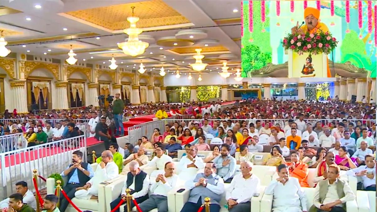 Janmashtami Bengaluru: बेंगलुरु में कृष्ण जन्म महामहोत्सव, सिद्धेश्वर ब्रह्मऋषि बोले- मुश्किलों में कभी हार न मानें