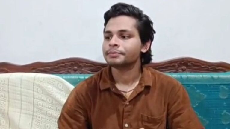 स्वतंत्र भारद्वाज की गिरफ्तारी के बाद हिंदू संगठनों ने जताया विरोध, संसद मार्ग थाने के बाहर प्रदर्शन