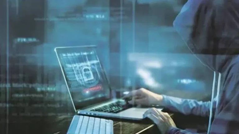 Kaithal Cyber Fraud: कैथल में हैरान करने वाली साइबर ठगी, मोबाइल ऑटो-अपडेट होते ही खाता खाली, पीड़ित के 2.30 लाख रुपये उड़ाए