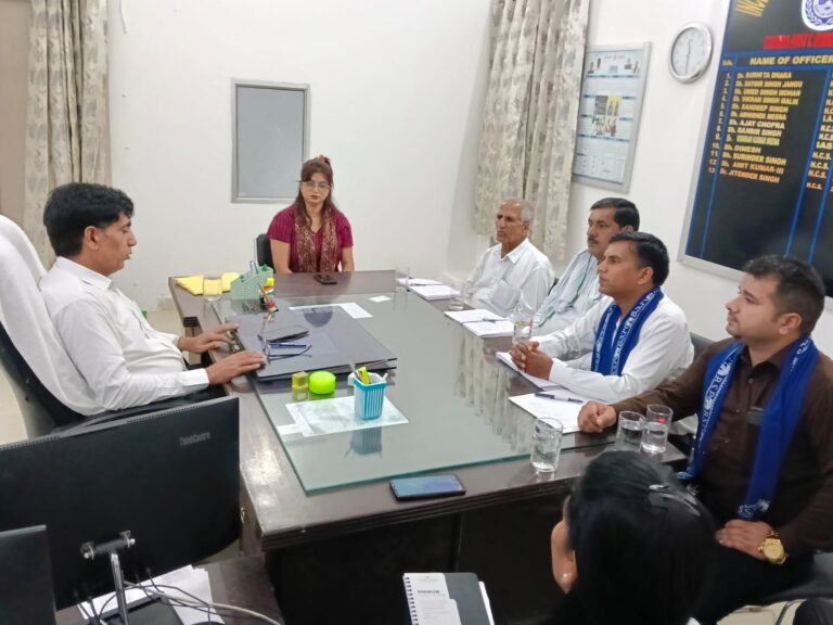 Narnaul: कनीना में मतदाता सूची को लेकर बैठक, राजनीतिक दलों को दिए गए प्रपत्र