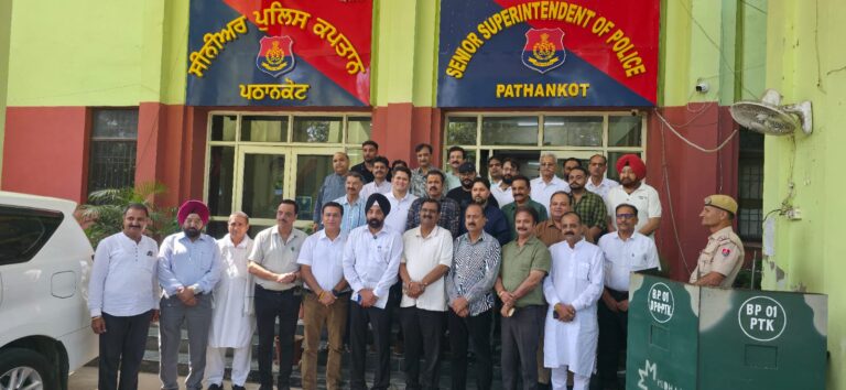 Pathankot News : व्यापार मंडल के प्रतिनिधिमंडल ने एसएसपी मनप्रीत सिंह से की मुलाकात