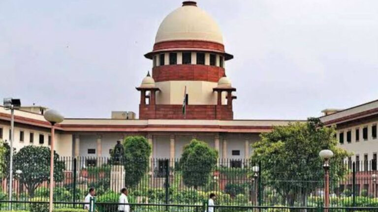 Supreme Court News: सुप्रीम कोर्ट ने सरकारी स्कूलों में एंट्री-फोटो पर रोक के खिलाफ याचिका ठुकराई, अनुच्छेद 32 के तहत सुनवाई इनकार