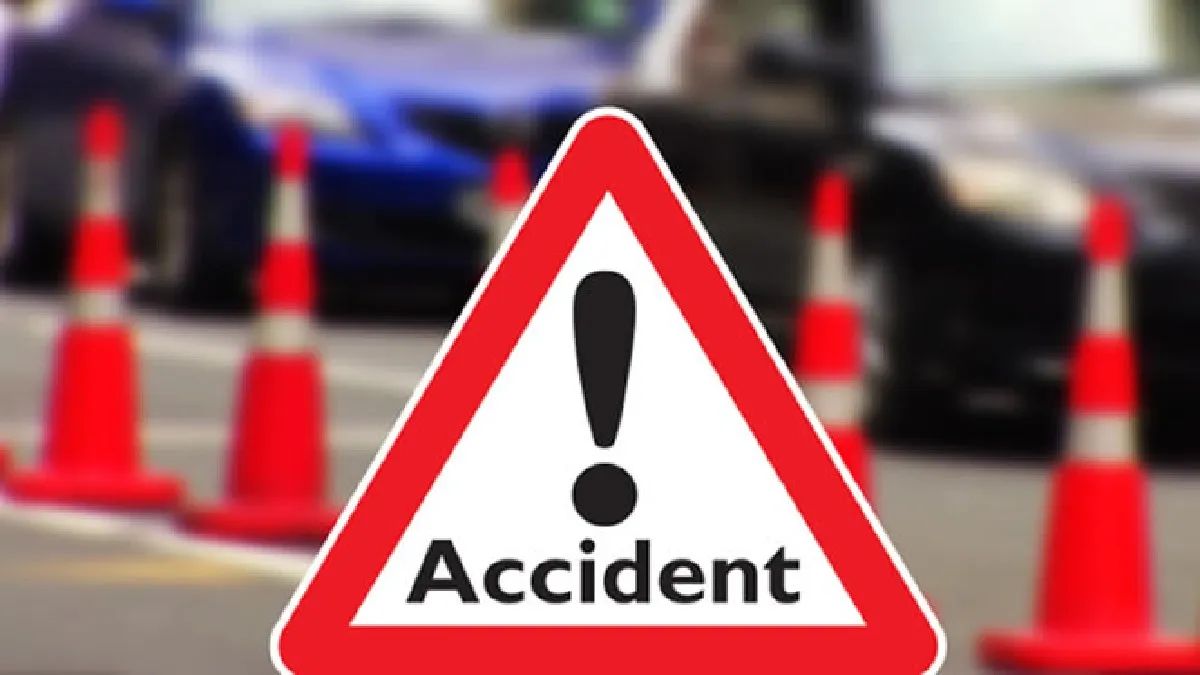 Amritsar Road Accident अमृतसर में तीर्थ यात्रा योजना की बस ने बाइक सवार भाई-बहन को मारी टक्कर, 25 वर्षीय भाई की मौत