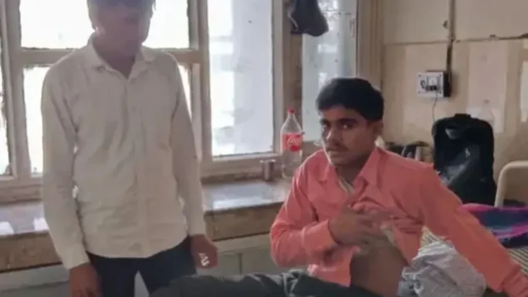 Bhiwani School News: भिवानी के बारवास स्कूल में बवाल, छात्र ने अध्यापकों पर लगाया पिटाई का आरोप, भिवानी अस्पताल रेफर