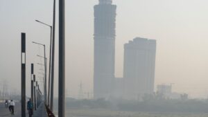 दिल्ली में एक्यूआई लगातार तीन दिन ‘खराब’ श्रेणी में रहने के बाद ‘मध्यम’ श्रेणी में दर्ज