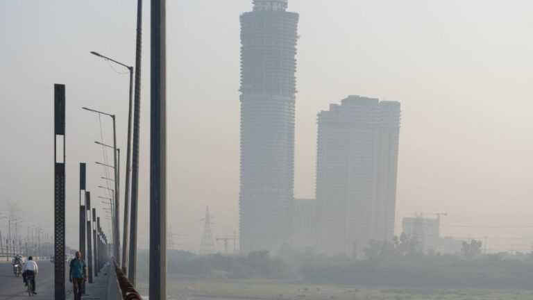 दिल्ली में एक्यूआई लगातार तीन दिन ‘खराब’ श्रेणी में रहने के बाद ‘मध्यम’ श्रेणी में दर्ज