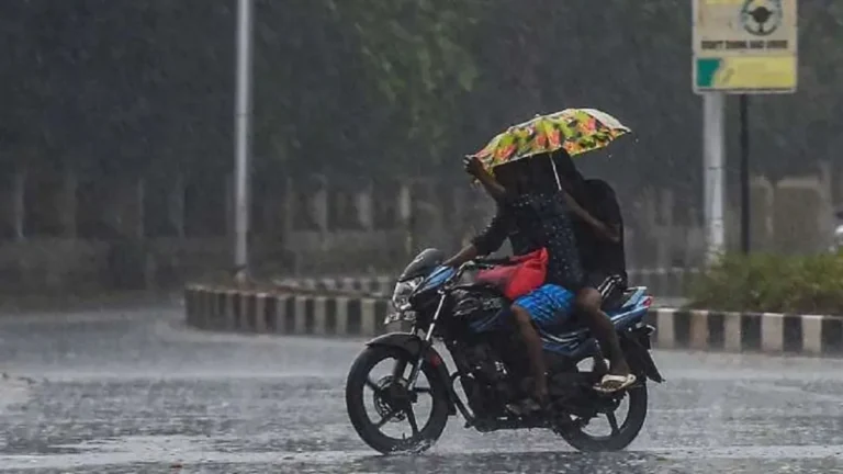 Haryana Weather: हरियाणा में बदलेगा मौसम का मिजाज, गुरुग्राम समेत 12 जिलों में बारिश का येलो अलर्ट जारी