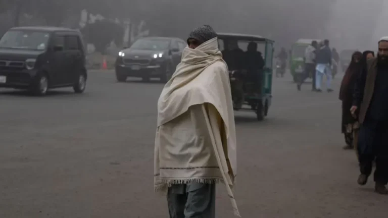 Haryana Weather: हरियाणा में उत्तर-पश्चिमी हवाओं का असर, जानिए किन जिलों में बढ़ी रात की ठंड