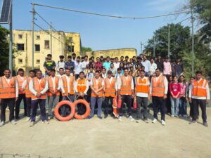 Narnaul News: नारनौल में आपदा प्रबंधन कार्यशाला, एसडीआरएफ ने छात्रों-शिक्षकों को दिया जीवन रक्षक प्रशिक्षण