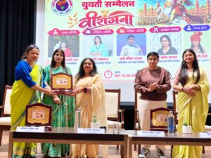 Mahendragarh News: कठिन परिस्थितियों और शारीरिक चुनौतियों के बावजूद दृढ़ इच्छाशक्ति से सफलता संभव है- शर्मिला धनखड़