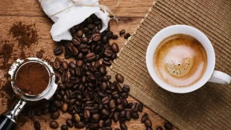 International Coffee Day: एक कप गर्म कॉफी और अपनों की याद, इस तरह बनाएं आज की सुबह को बेहद खास