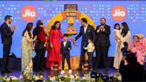 जियो की शानदार लिस्टिंग पर भावुक हुए मुकेश अंबानी, अनंत अंबानी बोले- जियो को देश की जनता ने बनाया