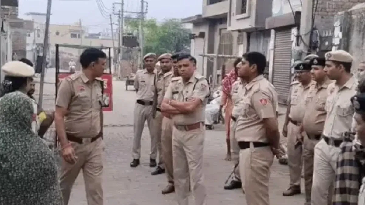 Kaithal Kalayat Police Raid: कैथल की सेंसी बस्ती में 150 पुलिसकर्मियों का छापा, स्निफर डॉग्स के साथ खंगाले 50 घर, मची खलबली
