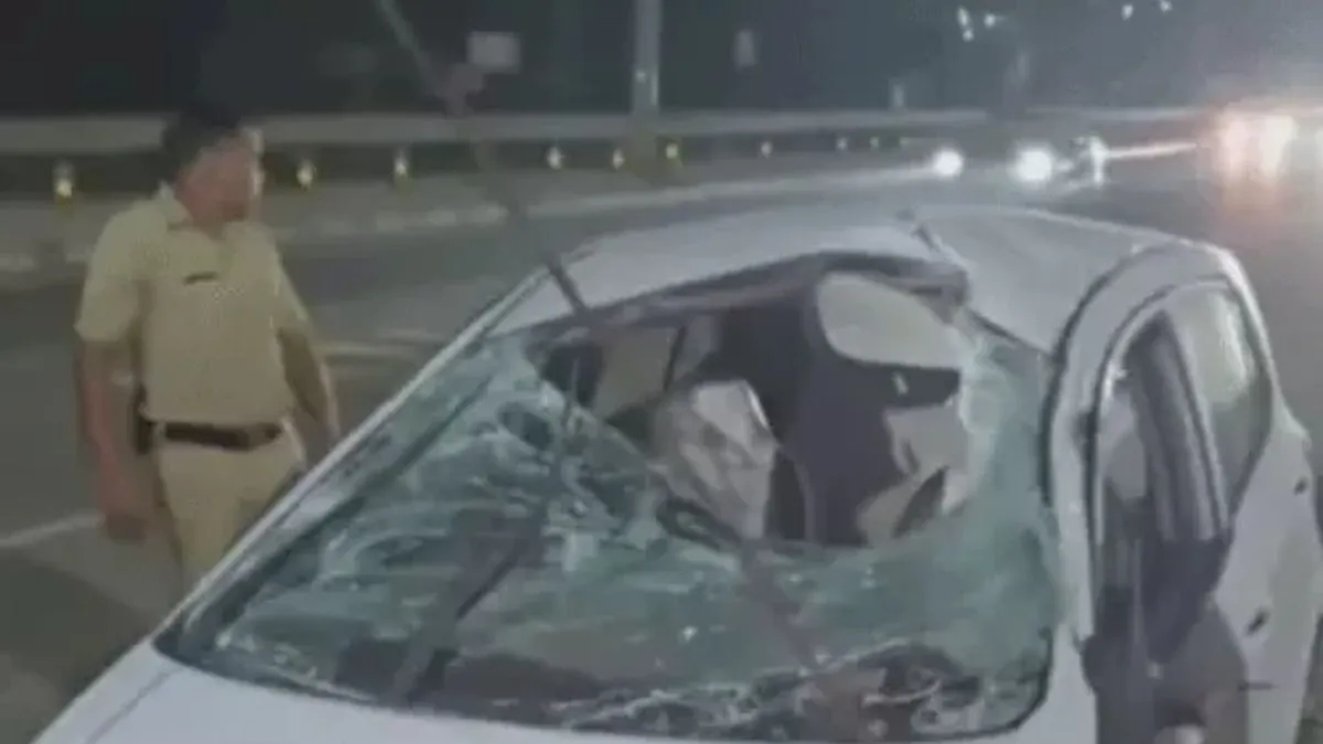 Karnal Accident: करनाल हाईवे पर ओवरटेक करते समय पलटी तेज रफ्तार कार, मची अफरा-तफरी