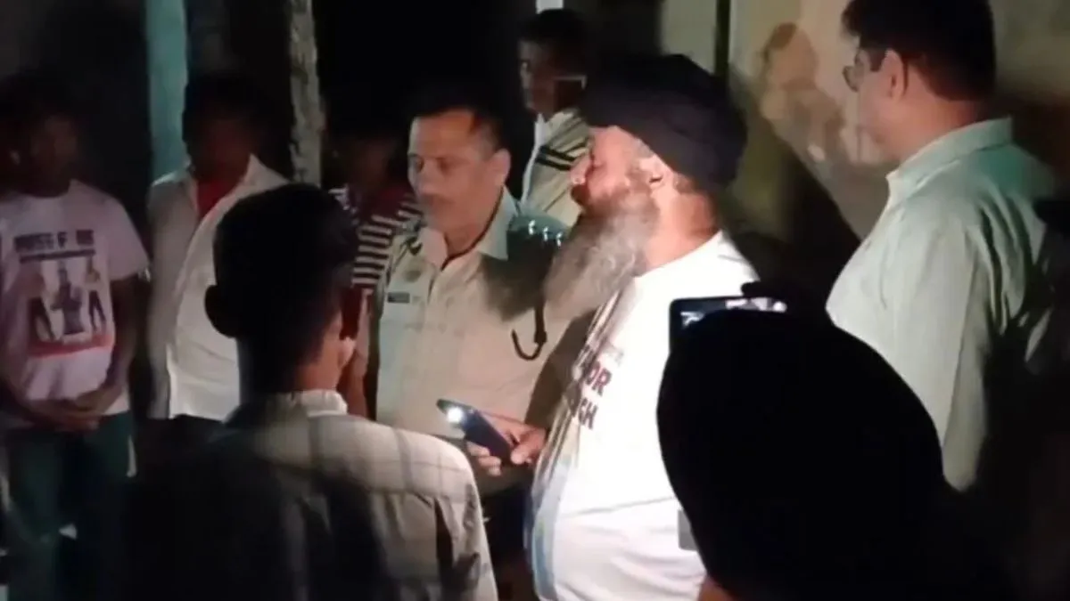 Karnal News: करनाल में खौफनाक वारदात, सिंगड़ा गांव से 2 साल का मासूम लापता, रात में तालाब में उतरे गोताखोर
