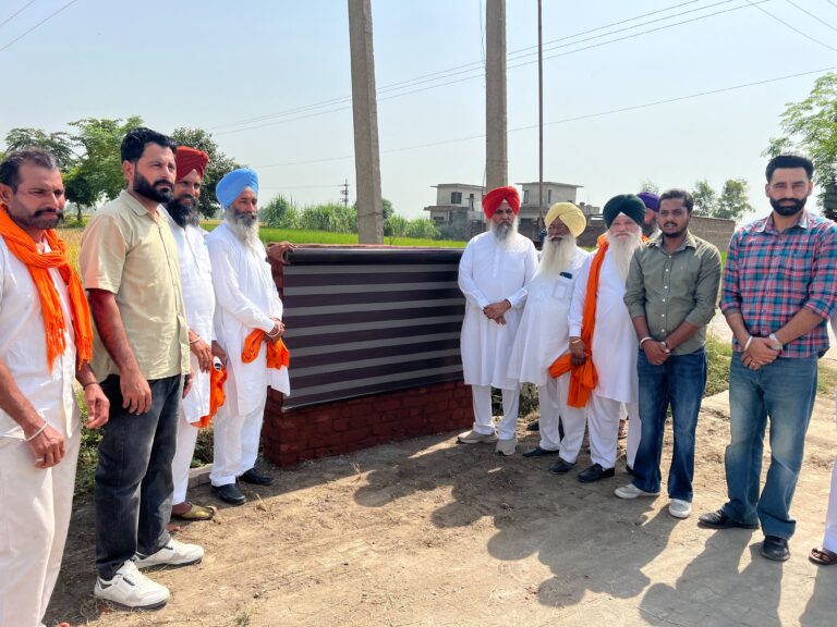 Khemkaran News : खेमकरण के नारली में विधायक सरवन सिंह धुन्न ने रखा दो सड़कों का नींव पत्थर