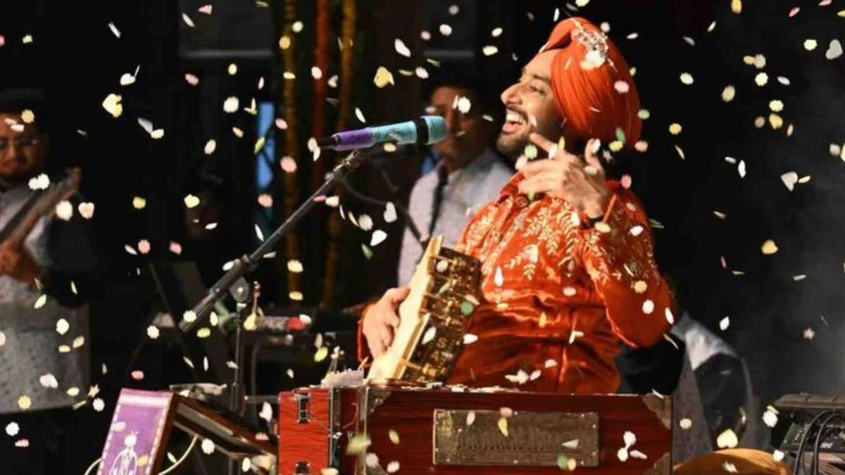Kullu Dussehra 2026 कुल्लू दशहरा में सतिंदर सरताज ने बिखेरा अपना जादू, खचाखच भरा कला केंद्र; आज लंका दहन के साथ समापन