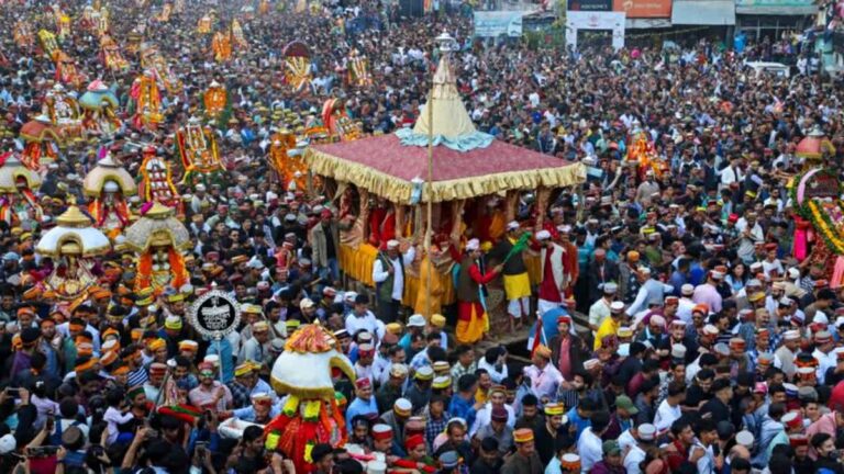कुल्लू दशहरे में रथयात्रा के साथ होंगे ड्रोन-लेजर शो, 27 अक्टूबर को होगा समापन; 20 देशों के कलाकारों को न्योता