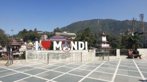 दिवाली से पहले मंडी के सेल्फी पॉइंट पर एक बार फिर तोड़फोड; मरम्मत की मांग और CCTV लगाने पर जोर