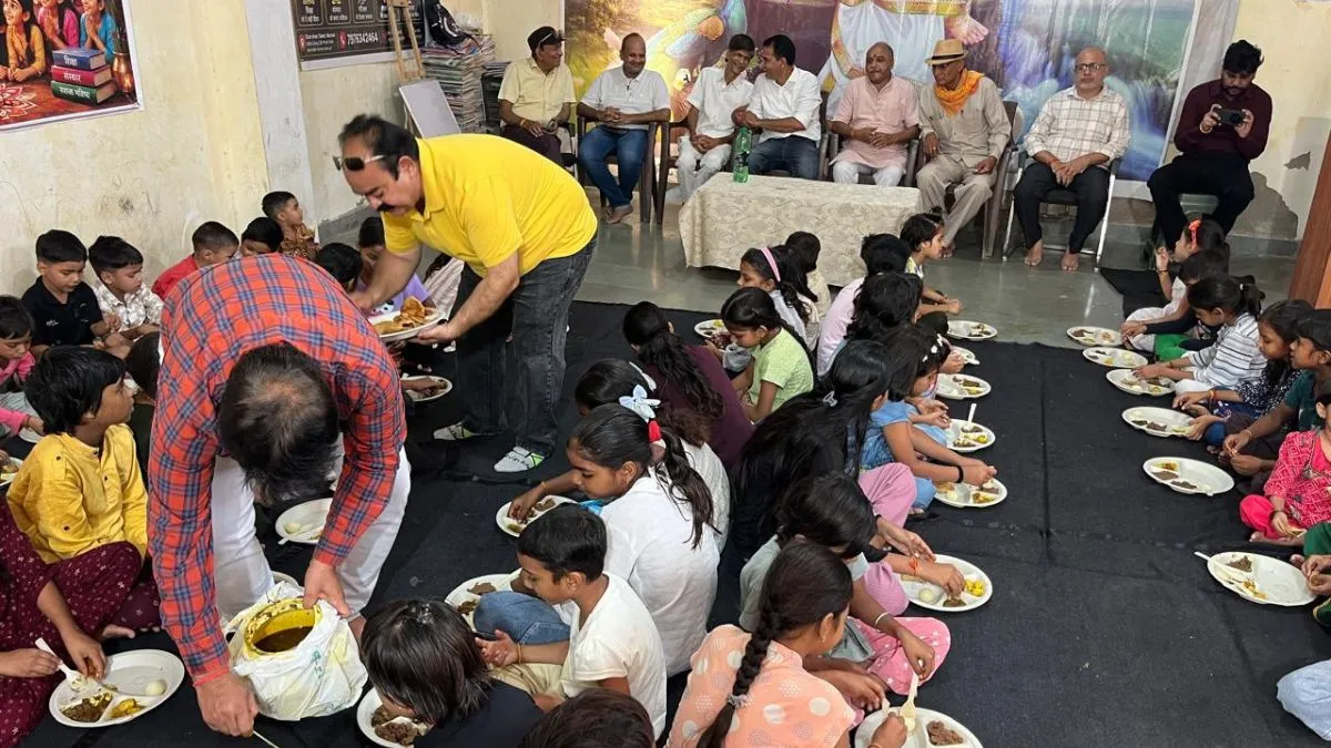 Narnaul News: सेवा भारती नारनौल द्वारा किया गया कन्या पूजन का आयोजन