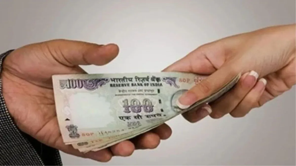Palwal News: पलवल में एसीबी का बड़ा एक्शन, चौकी इंचार्ज और पटवारी का सहायक रिश्वत लेते रंगे हाथों गिरफ्तार