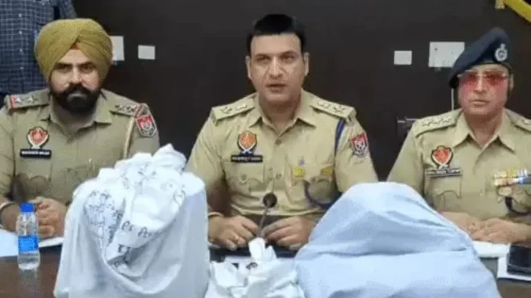 Pathankot News: पठानकोट में ड्रग्स के खिलाफ बड़ी कार्रवाई, 7.8 किलो हेरोइन के साथ एक महिला समेत दो तस्कर गिरफ्तार