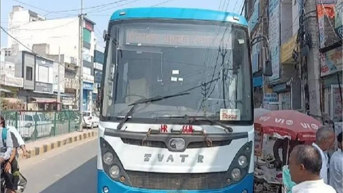 Rohtak Crime: महम में रोडवेज बस चालक पर जानलेवा हमला, ओवरटेक कर रोकी बस, लात-घूंसों से पीटा